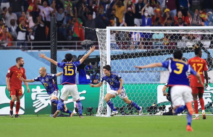 اليابان تفوز على اسبانيا بهدفين لهدف ويتأهلان معا إلى ثمن نهائي كأس العالم
