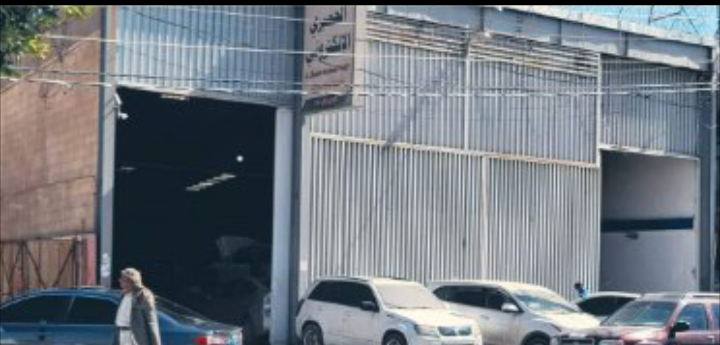 مليشيا الحوثي تمنع أكاديمية بصنعاء من صيانة سيارتها بسبب عدم وجود محرم