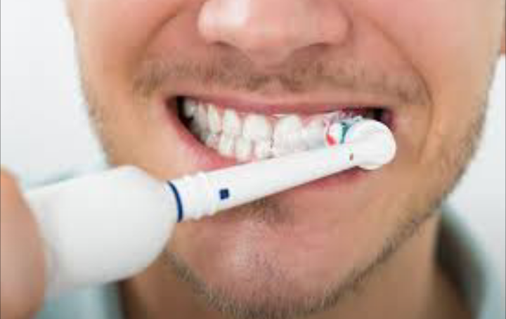 3 أخطاء شائعة قد تدمر تدمر صحة أسنانك