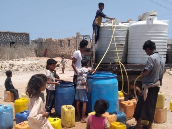 الصليب الأحمر: نصف سكان اليمن لا يحصلون على المياه النظيفة