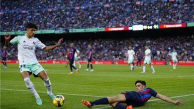 برشلونة يقهر أوساسونا ويلامس لقب الليجا