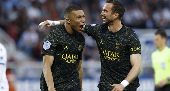 باريس سان جيرمان على أعتاب التتويج في الدوري الفرنسي بعد فوزه على أوكسير