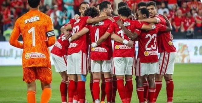 الأهلي يحصّن صدارته للدوري بعد فوزه على طلائع الجيش 1 الأهلي يحصّن صدارته للدوري بعد فوزه على طلائع الجيش