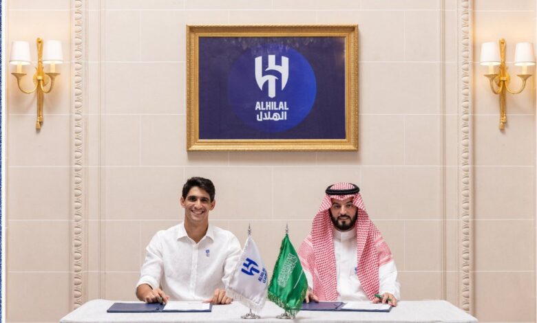 رسميا.. الهلال يعلن التعاقد مع الحارس المغربي ياسين بونو 1 رسميا.. الهلال يعلن التعاقد مع الحارس المغربي ياسين بونو