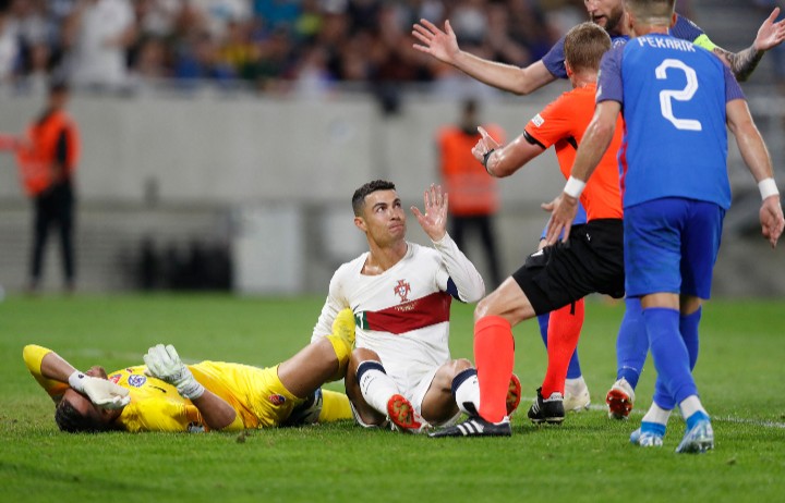 البرتغال تفوز على سلوفاكيا وتحافظ على صدارة المجموعة العاشرة 1 البرتغال تفوز على سلوفاكيا وتحافظ على صدارة المجموعة العاشرة