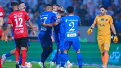 الهلال يكتسح الرياض بسداسية ويعتلي صدارة الدوري السعودي