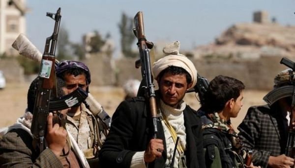 الحوثية تضاعف الجمارك على السلع القادمة من موانئ الحكومة
