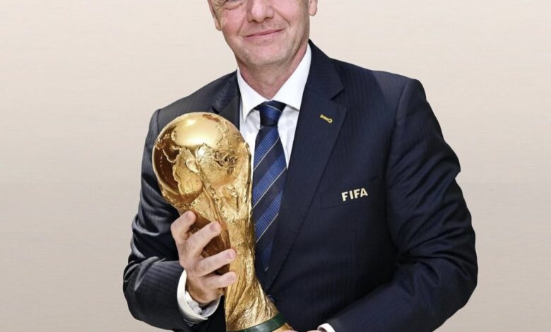 رئيس الفيفا يعلن إقامة كأس العالم 2034 في السعودية