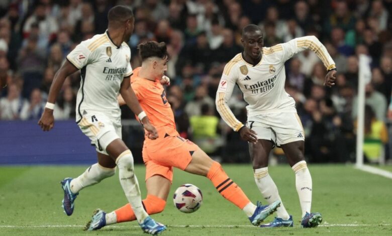 ريال مدريد يقسو على فالنسيا بخماسية في الدوري الإسباني
