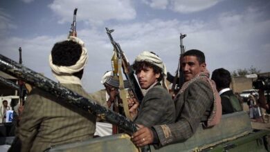 تقرير يرصد حيل الحوثي في نهب المساعدات الإنسانية والإغاثية