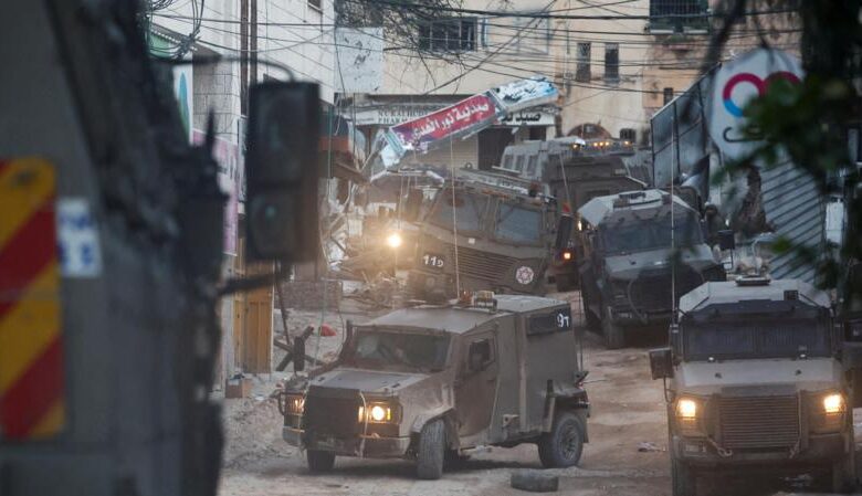 استشهاد 14 فلسطينيا في الهجوم الإسرائيلي على مخيم نور شمس بالضفة الغربية