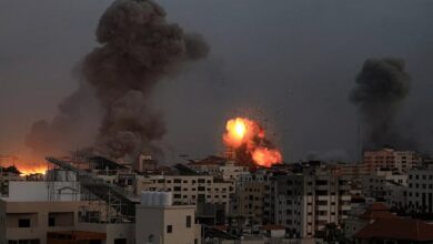 استشهاد وإصابة فلسطينيين في قصف لطيران الاحتلال على قطاع غزة