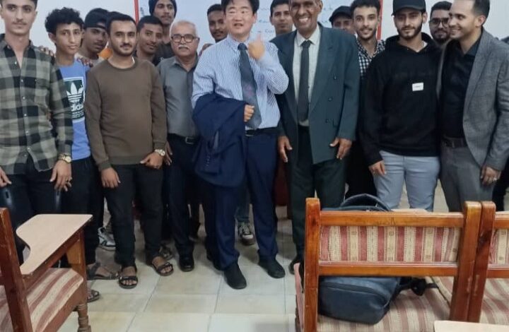 كلية اللغات والترجمة بجامعة عدن تدشن برنامج تدريس اللغة الصينية