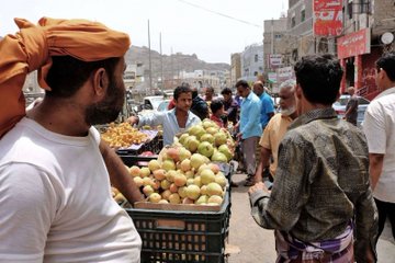 خبير يمني يقترح حلولا لإنقاذ الوضع الاقتصادي