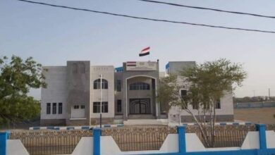 استياء شعبي من انقطاعات مشروع المياه في المخا