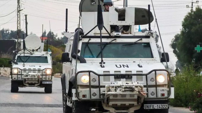 اليونيفيل: إصابة 4 من قواتنا بعد قصف قاعدتهم بصاروخ 1 اليونيفيل: إصابة 4 من قواتنا بعد قصف قاعدتهم بصاروخ