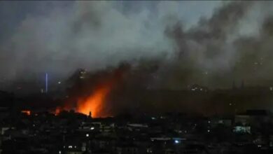 قبيل بدء الهدنة.. الكيان الإسرائيلي يشن غارات عنيفة على لبنان