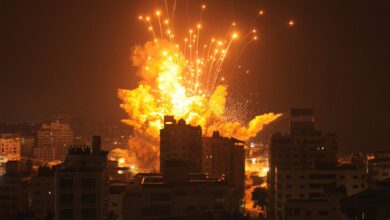 قصف إسرائيلي مكثف على مدن غزة ودير البلح ورفح يوقع شهداء وجرحى
