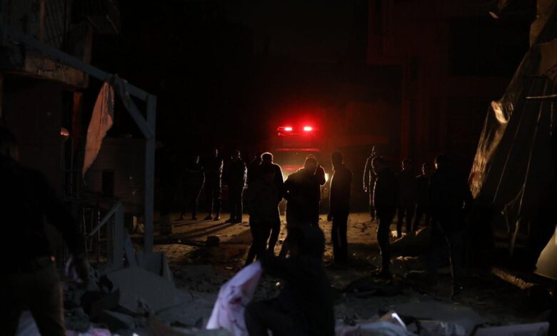 استشهاد 6 فلسطينيين وإصابة آخرين في غارات إسرائيلية على غزة 1 استشهاد 6 فلسطينيين وإصابة آخرين في غارات إسرائيلية على غزة