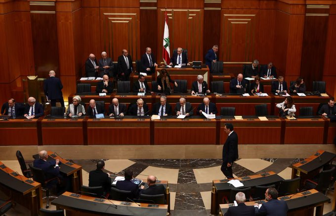 البرلمان اللبناني يقر قانوناً جديداً للسرية المصرفية استجابة لمطالب صندوق النقد