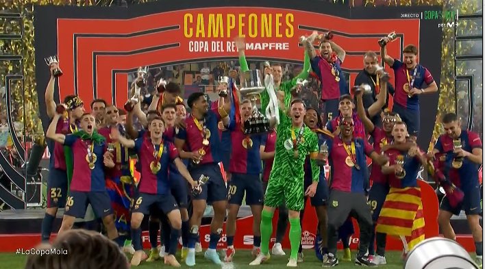 برشلونة بطل كأس ملك إسبانيا للمرة 32 بعد انتصار مثير على ريال مدريد