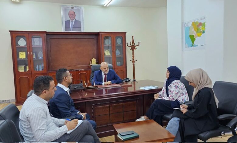 اللجنة الوطنية تناقش مع محافظ تعز أوضاع حقوق الإنسان وآليات الحماية 1 اللجنة الوطنية تناقش مع محافظ تعز أوضاع حقوق الإنسان وآليات الحماية