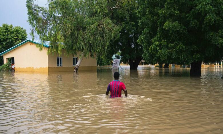 نيجيريا تواجه أسوأ فيضاناتها: مئات المفقودين وتحذيرات من كوارث جديدة 1 نيجيريا تواجه أسوأ فيضاناتها: مئات المفقودين وتحذيرات من كوارث جديدة
