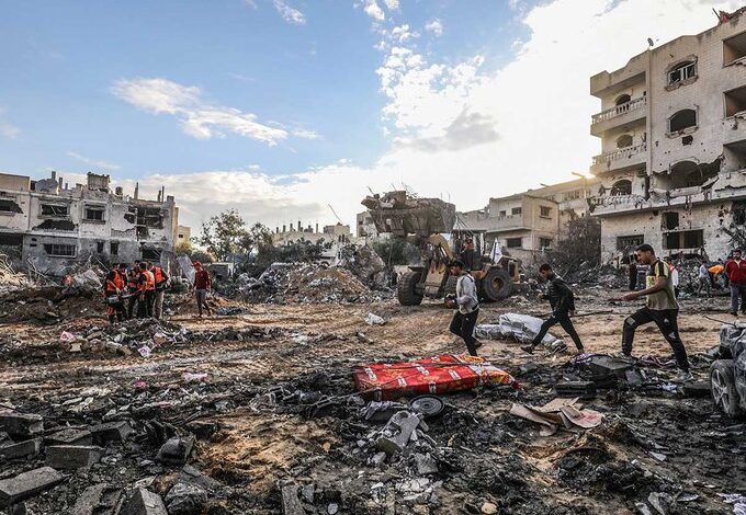 غارات إسرائيلية تستهدف مدرستين تؤويان نازحين في غزة وجباليا تخلف شهداء وجرحى