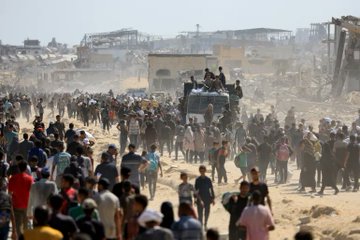 استشهاد 5 فلسطينيين وإصابة العشرات برصاص الاحتلال قرب نقطة مساعدات شمال غزة 1 استشهاد 5 فلسطينيين وإصابة العشرات برصاص الاحتلال قرب نقطة مساعدات شمال غزة