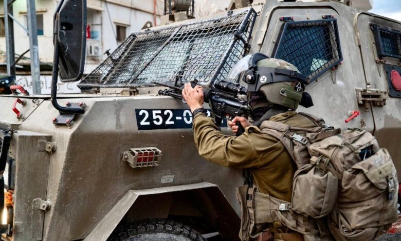 المركز الفلسطيني: الاحتلال يواصل اعتقال 24 طبيبًا من غزة في ظروف قاسية 1 المركز الفلسطيني: الاحتلال يواصل اعتقال 24 طبيبًا من غزة في ظروف قاسية