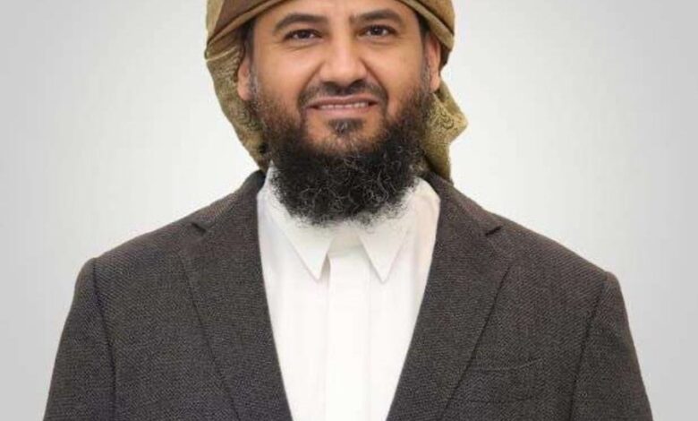 المحرمي يعزي اللواء أحمد بن بريك بوفاة شقيقه وابن عمه