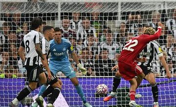 ليفربول ينجو من فخ نيوكاسل بهدف قاتل في الدقيقة 100