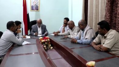 مشروع "قرية الخير" محور لقاء محافظ الحديدة مع مؤسسة "بصمات للتنمية"