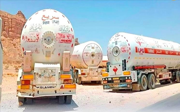 وساطة قبلية تنهي حصار صافر وتعيد تدفق الغاز والبترول إلى المحافظات