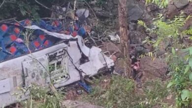 رحلة تخرج تنتهي بمأساة.. مقتل 17 طالبًا في حادث حافلة بكولومبيا