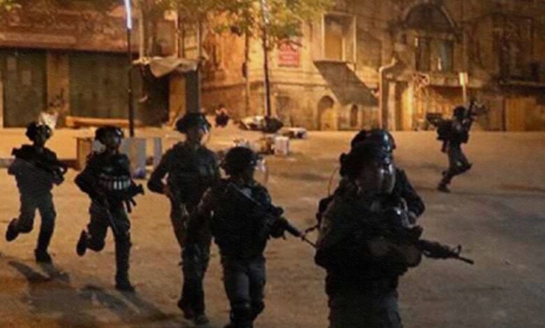 اشتباكات ومداهمات إسرائيلية في عدة مناطق بالضفة الغربية