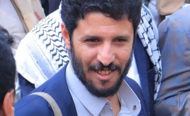 عمران.. مليشيا الحوثي تختطف شيخاً قبلياً رفض زيارة قبر مؤسس الجماعة 1 عمران.. مليشيا الحوثي تختطف شيخاً قبلياً رفض زيارة قبر مؤسس الجماعة