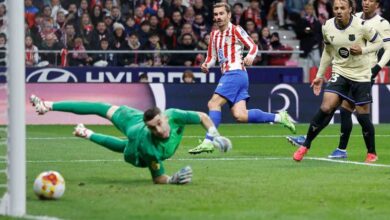 أتلتيكو مدريد يقترب من نهائي كأس ملك إسبانيا بفوز كاسح على برشلونة 3 أتلتيكو مدريد يقترب من نهائي كأس ملك إسبانيا بفوز كاسح على برشلونة