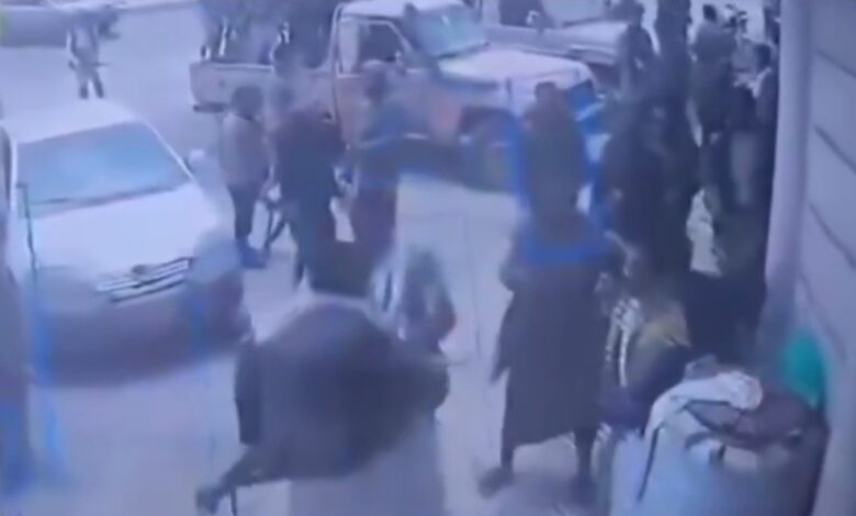 صنعاء.. اعتداء مسلح على مواطن في همدان أثناء دفاعه عن أرضه 1 صنعاء.. اعتداء مسلح على مواطن في همدان أثناء دفاعه عن أرضه