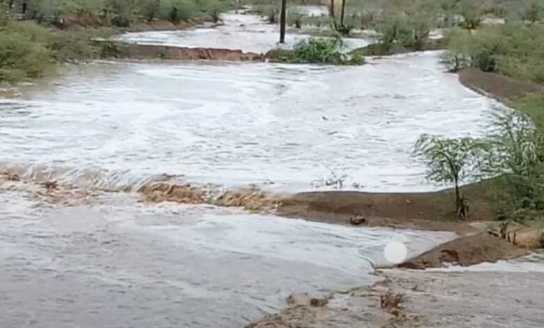 ارتفاع ضحايا السيول في تعز إلى 17 شخصًا ودمار واسع في المناطق المتضررة