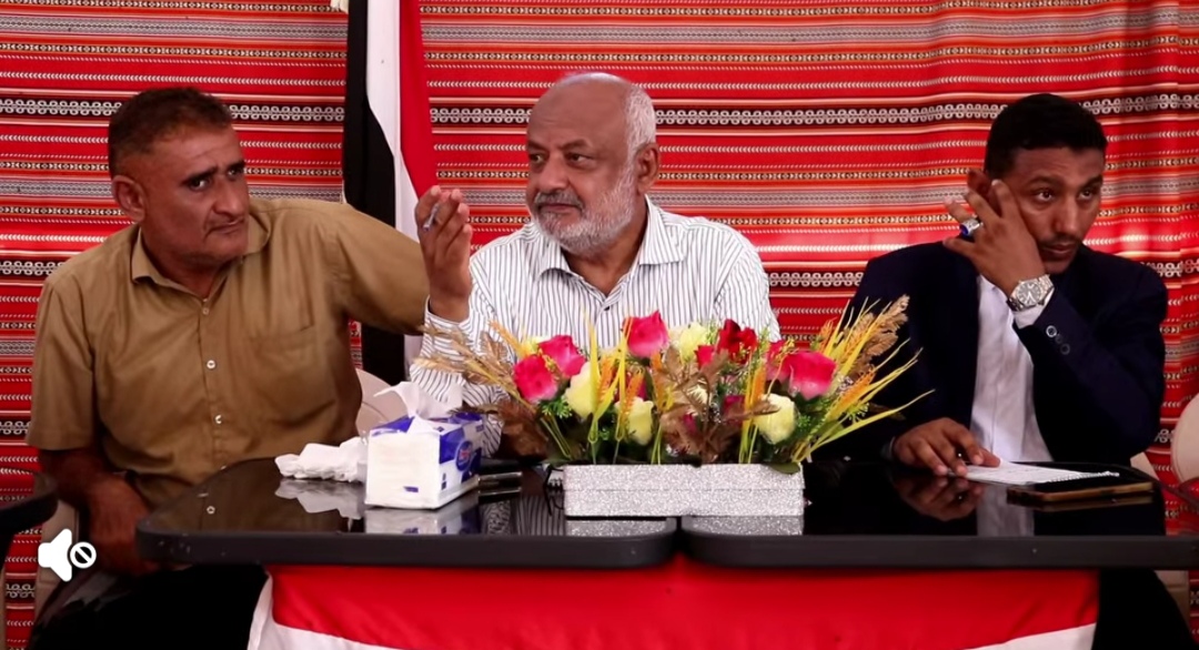 محافظ الحديدة يبحث تطوير الرياضة ودعم المواهب في المناطق المحررة