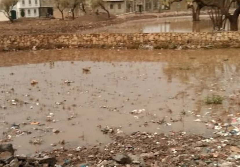 وفاة طفل ثالث خلال 48 ساعة جراء سيول جارفة في مدينة تعز