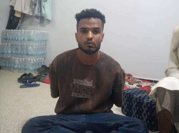 جريمة طعن داخل حافلة بكريتر تنتهي بمقتل راكب والقبض على الجاني