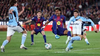 برشلونة يواصل التحليق في الصدارة وإلتشي يحقق مفاجأة أمام أتلتيكو مدريد 9 برشلونة يواصل التحليق في الصدارة وإلتشي يحقق مفاجأة أمام أتلتيكو مدريد