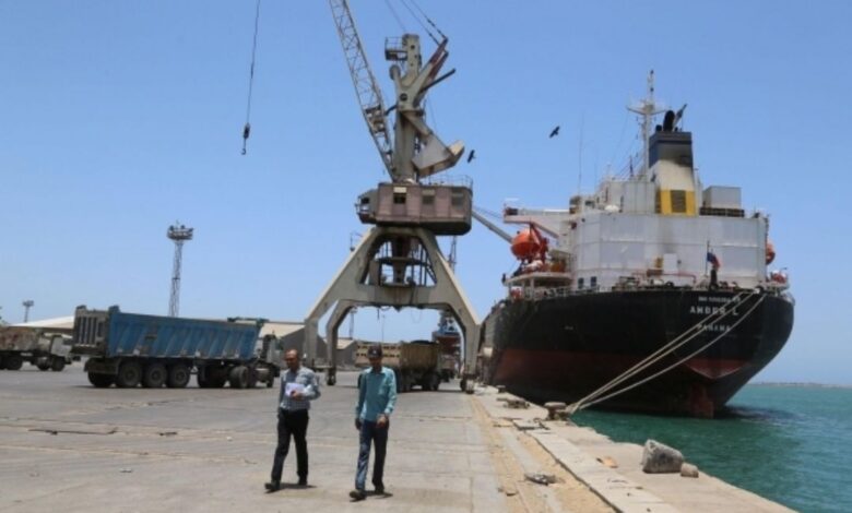 أكثر من 5.5 مليون طن حجم واردات الوقود والغذاء إلى موانئ الحديدة والصليف منذ مطلع 2023