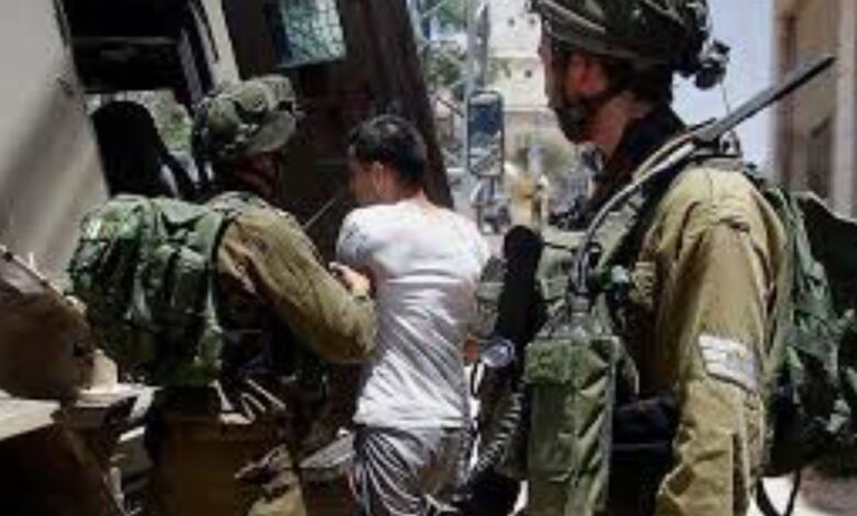 ارتفاع عدد المعتقلين الفلسطينيين في الضفة الغربية إلى أكثر من 8455 معتقلا