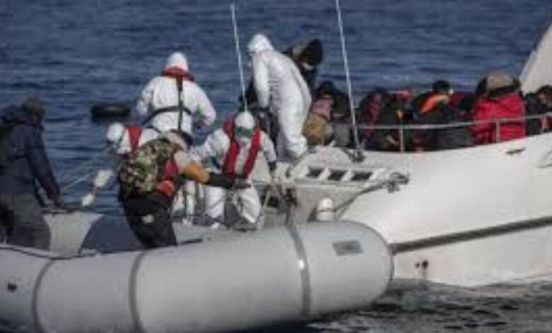 إنقاذ 85 مهاجراً قبالة شواطئ الداخلة جنوب المغرب