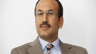 أحمد علي عبدالله صالح يُعزِّي في وفاة اللواء أحمد مساعد حسين العولقي