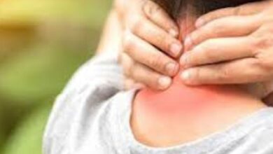 آلام الرقبة.. الأسباب والحلول
