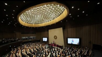 البرلمان الكوري الجنوبي يبدأ مناقشات تحديد مصير رئيس البلاد